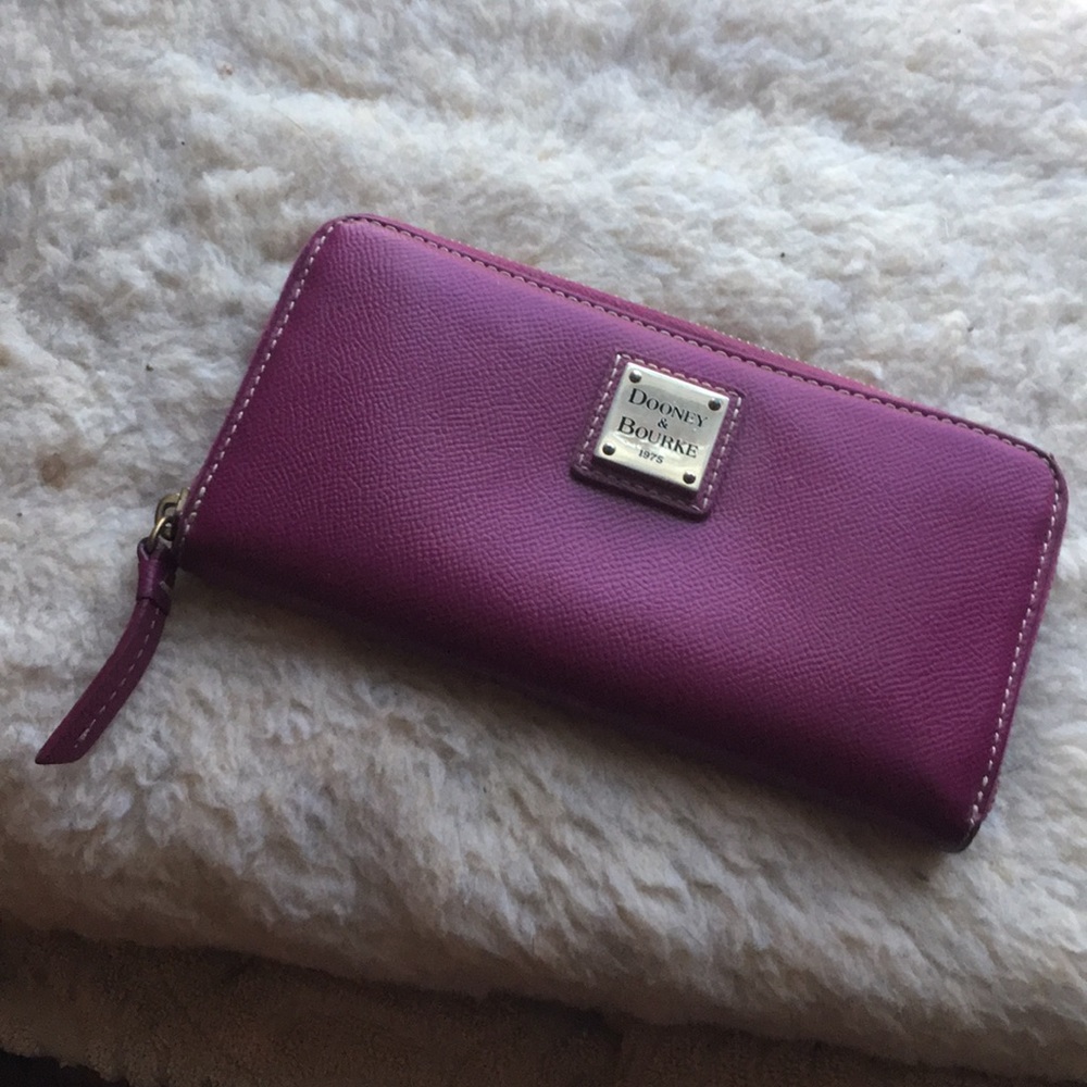 Dooney wallet